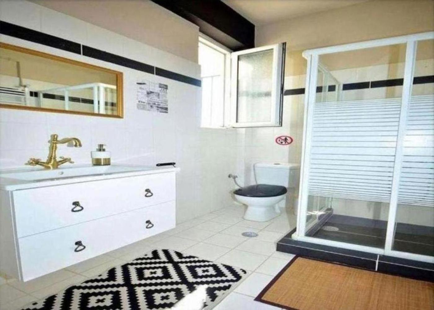 Athens 24-Hours Hostel #Athensairport #Latecheck-In #Privatetransportservice #Groups #Downtown Markópoulon Стая снимка